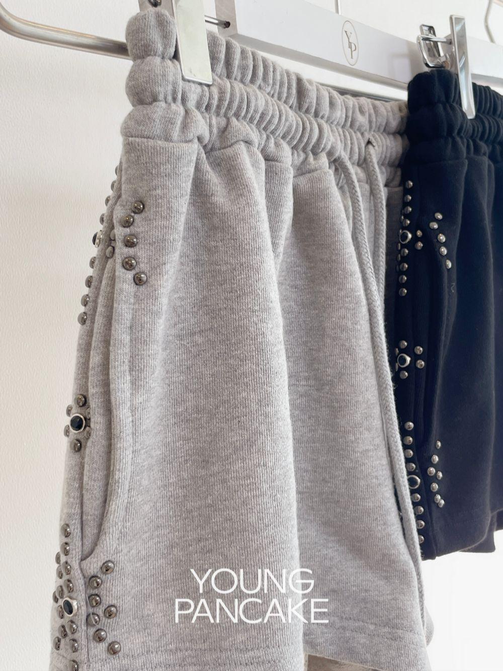 Meteor stud banding shorts (2 color)