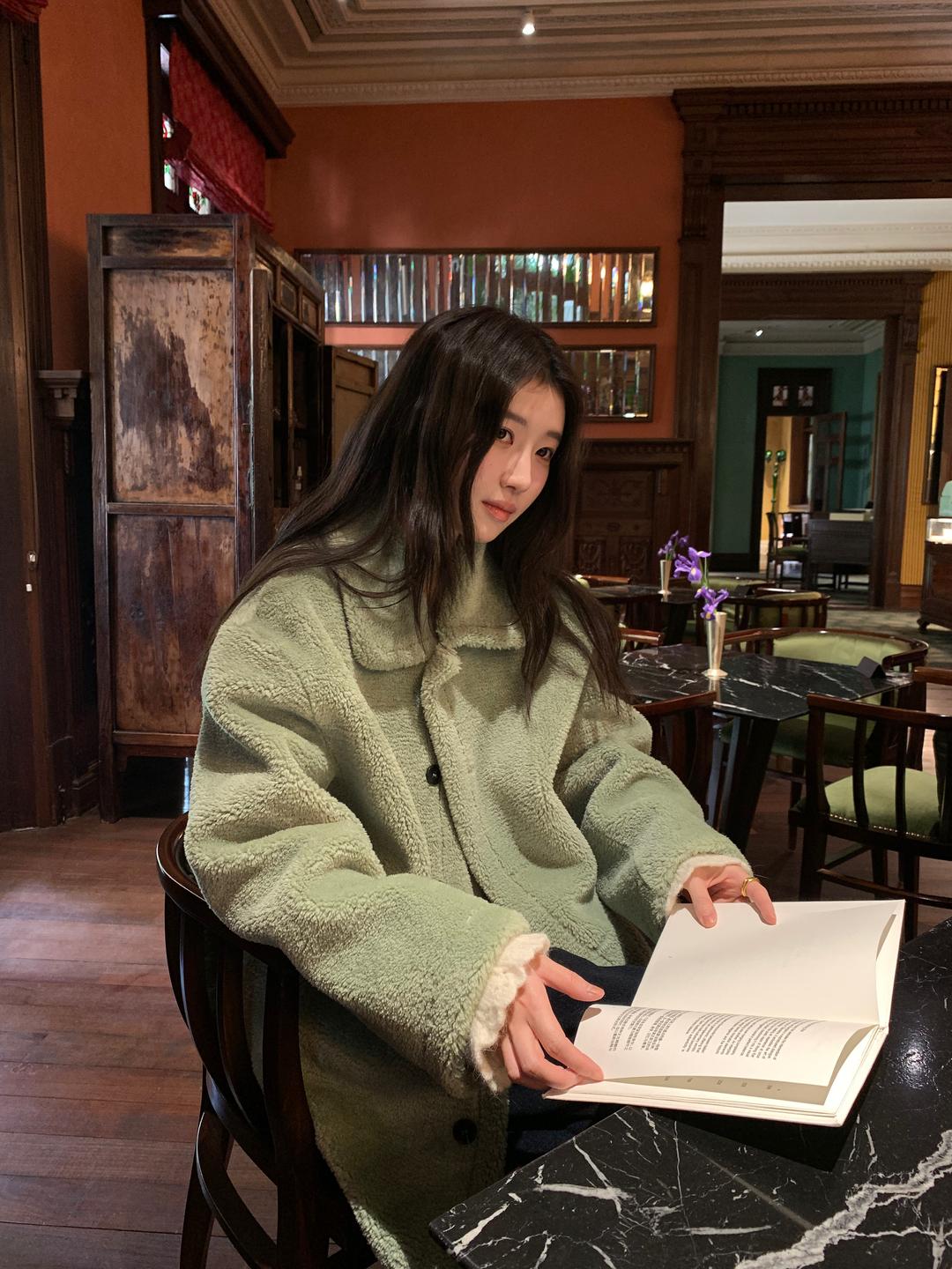 프릴리 [ONLY FLILY] Fluffy Collar Fur Coat