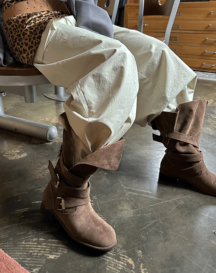 버클 스웨이드 하프 부츠