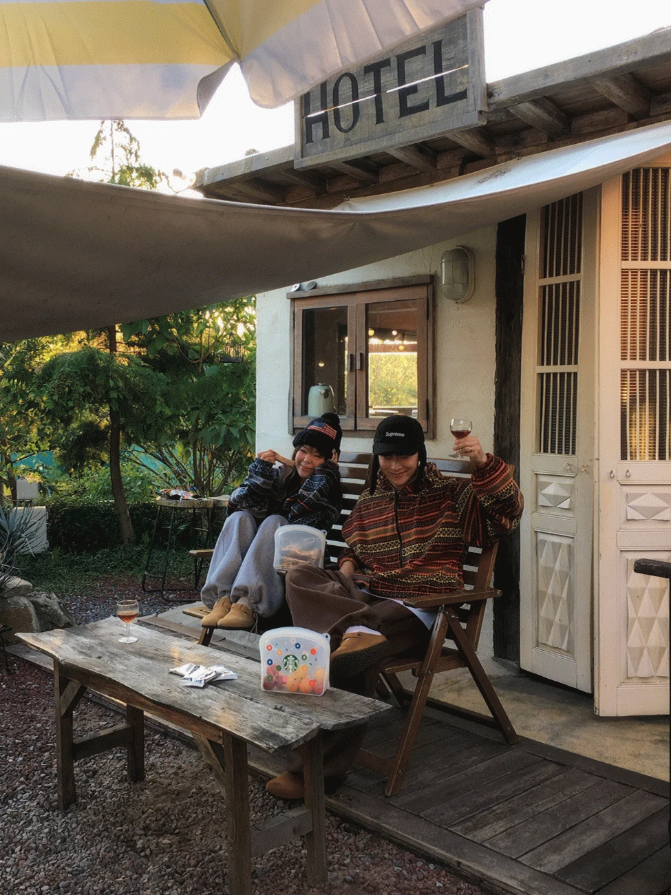 [당일출고/커플룩시밀러룩/남녀공용] 캠프 플리스 후드집업(3color) 캠핑룩 여행룩 삿포로 후리스 집업