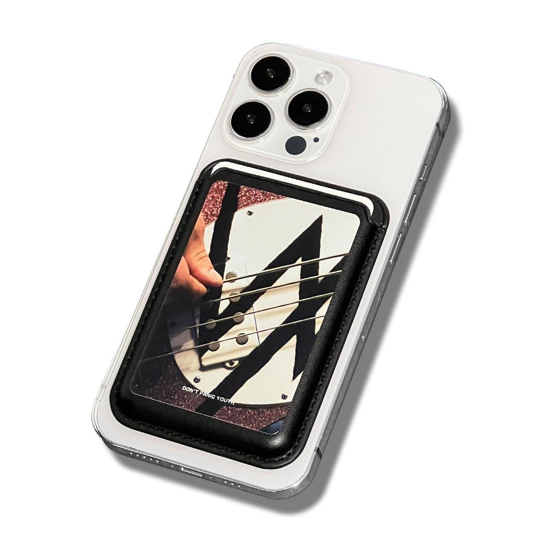Bass (MagSafe Wallet)