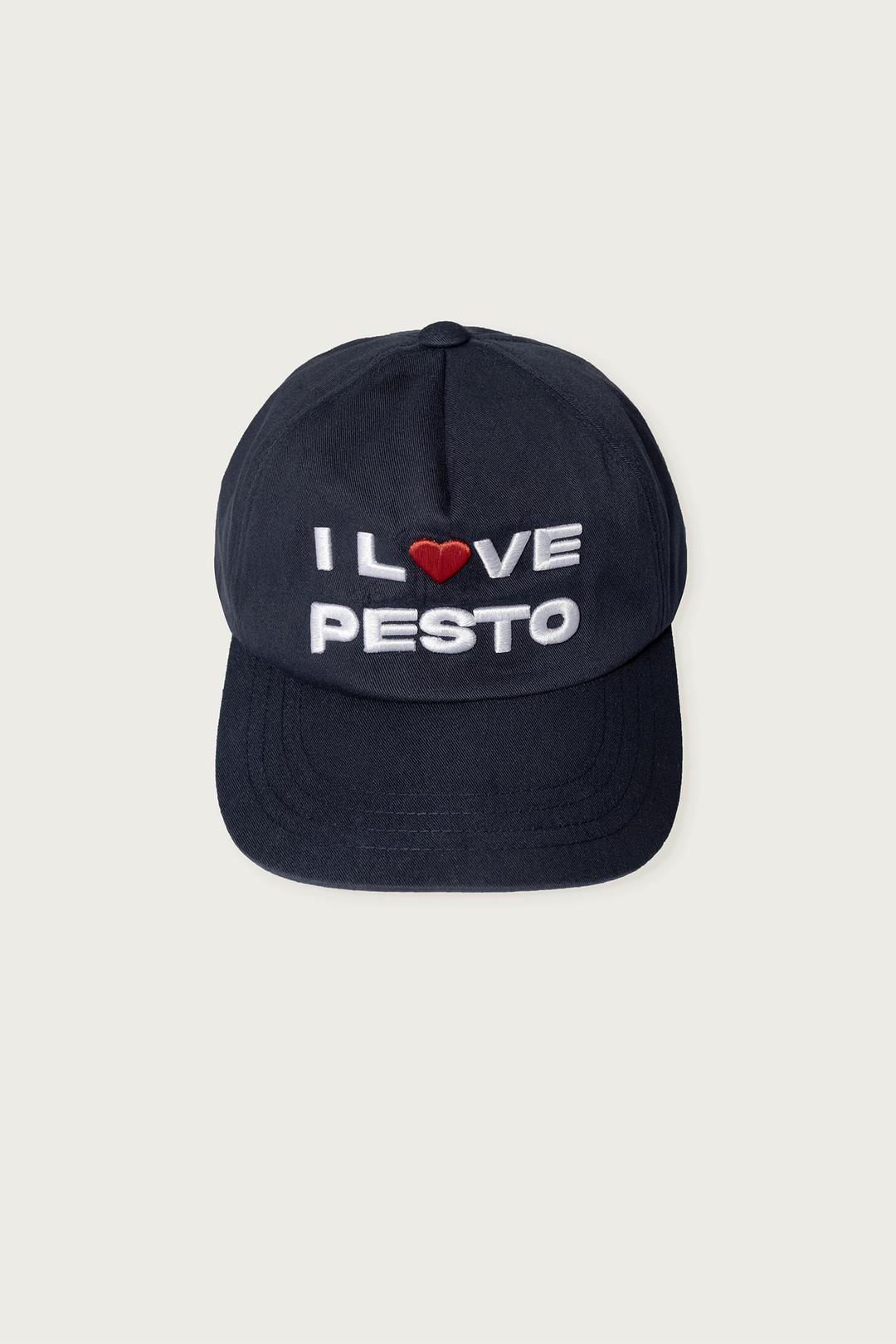 I LOVE PESTO CAP DARK LAKE