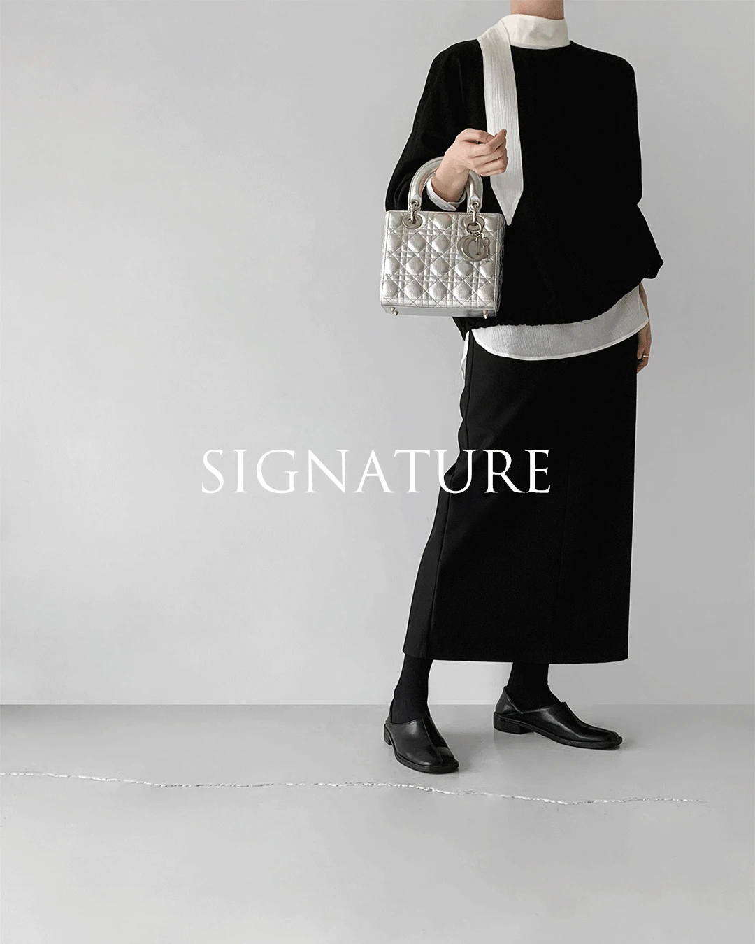 Signature string blouse