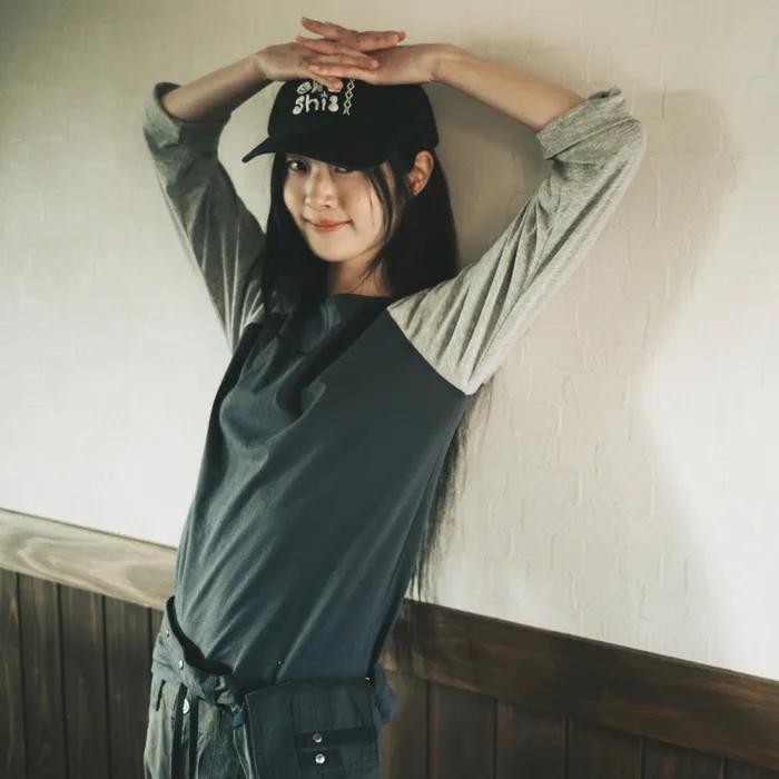 ROLL-UP DOT LABEL TEE, NAVY