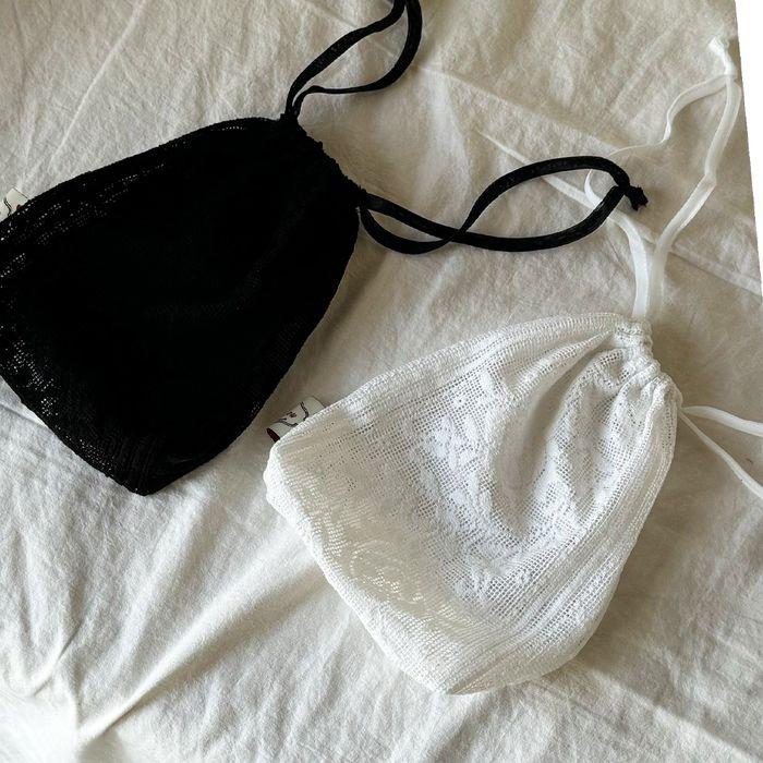 Purre lace pouch