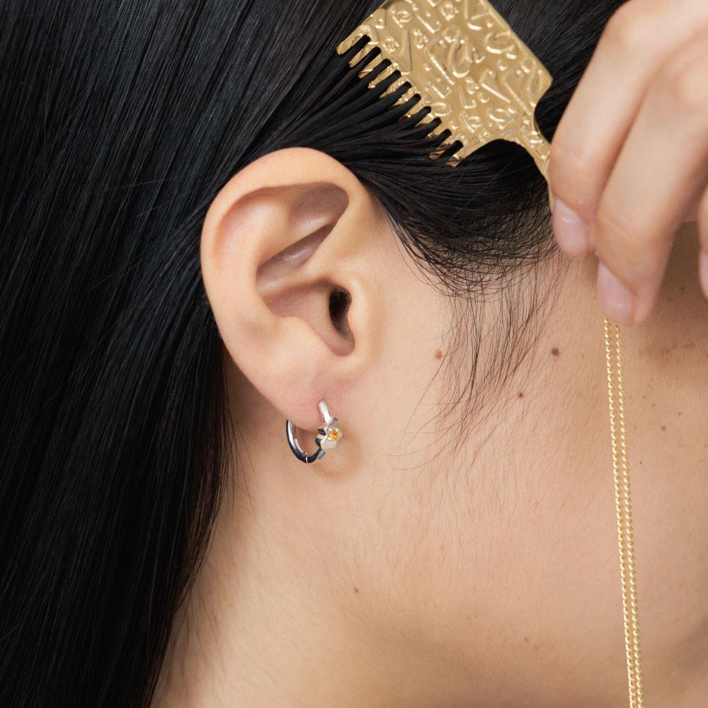 Daisy mini hoop Earring