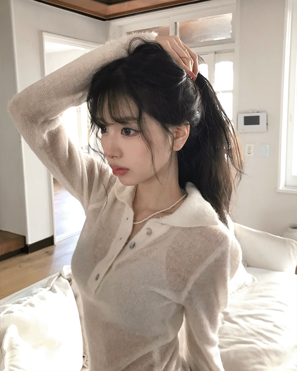 클라우드이모션 [ 성수동 기본템 mood ] 폴키 WOOL 시스루 헤어리 카라 NT