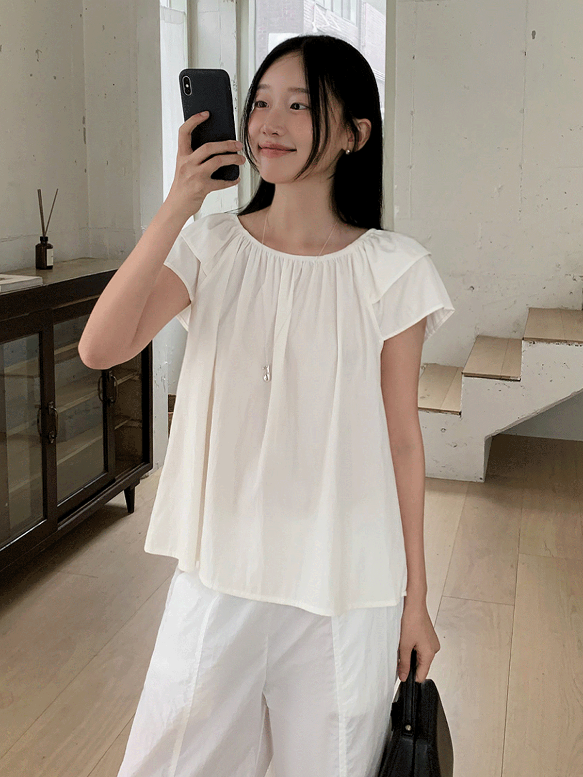어리틀빗 bloom sleeve blouse (2color) 주문폭주!