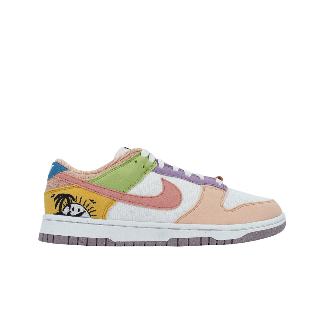 (W) Nike Dunk Low SE Sun Club Sanded Gold