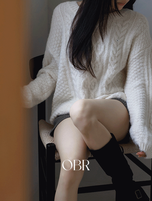 케이클럽 [단독][OBR/오늘출발]포이든 프리미엄 팬던트 케이블 울 니트 (S-M)