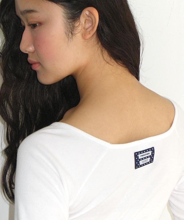 MINI POCKET V NECK T SHIRT WHITE