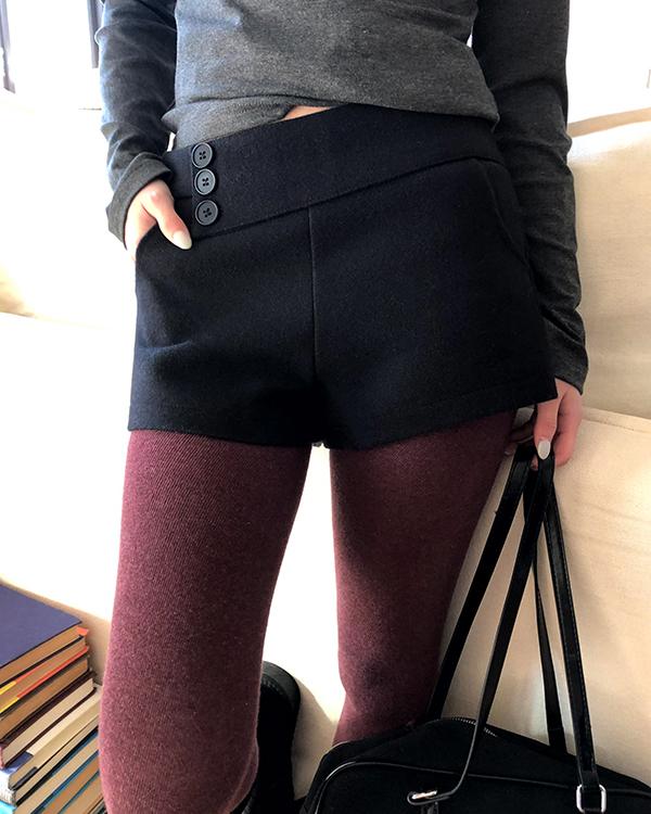 원더원더 [울함유🌡️] 리란 버튼 모직 숏 팬츠