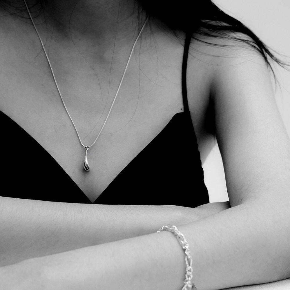 DROP NECKLACE 008
