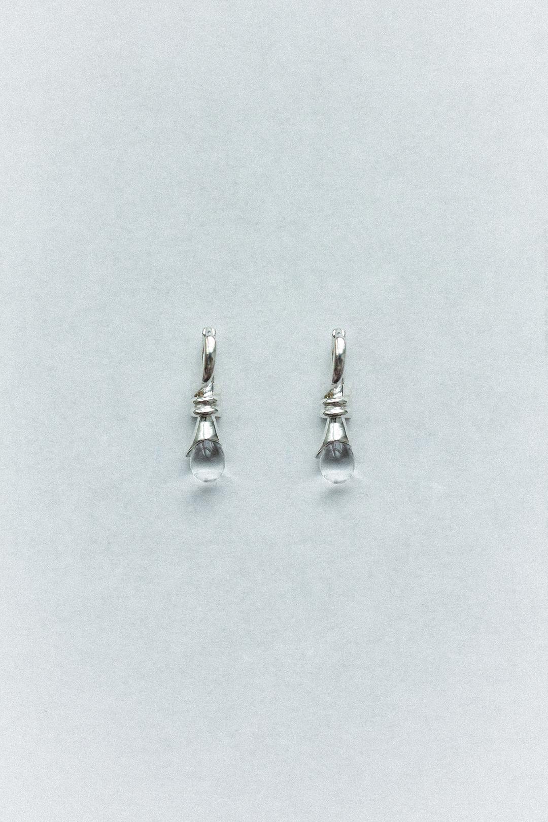 Calla Drop Quartz Earrings