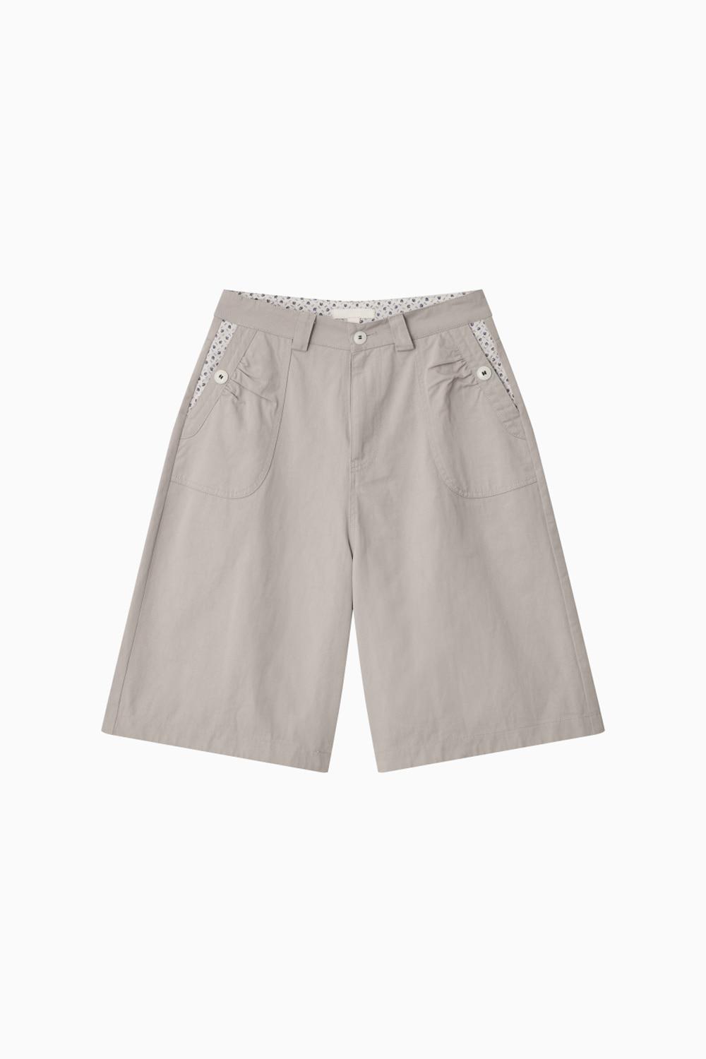 SHIRRING POCKET BERMUDA PANTS, BEIGE