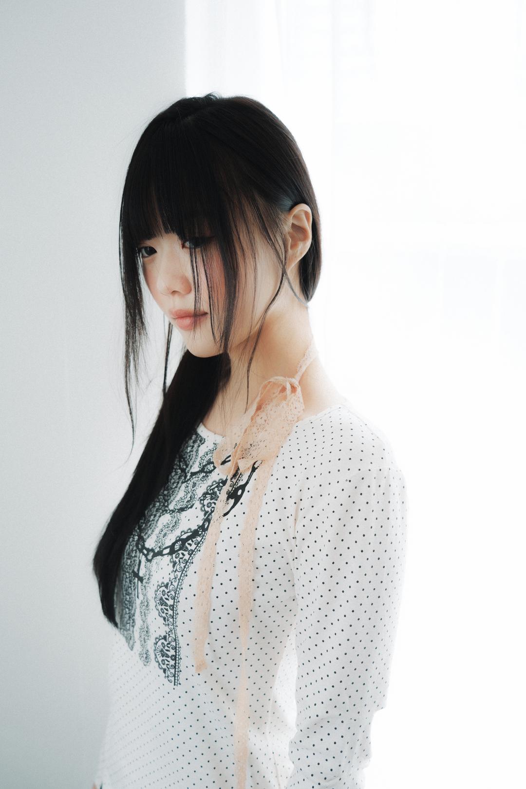 Lace halter top, dot