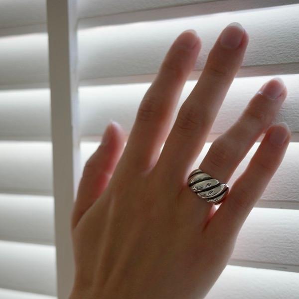 Margaret Ring (Black)