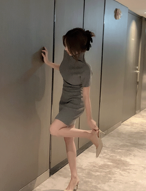 페이브 폴라 니트 원피스