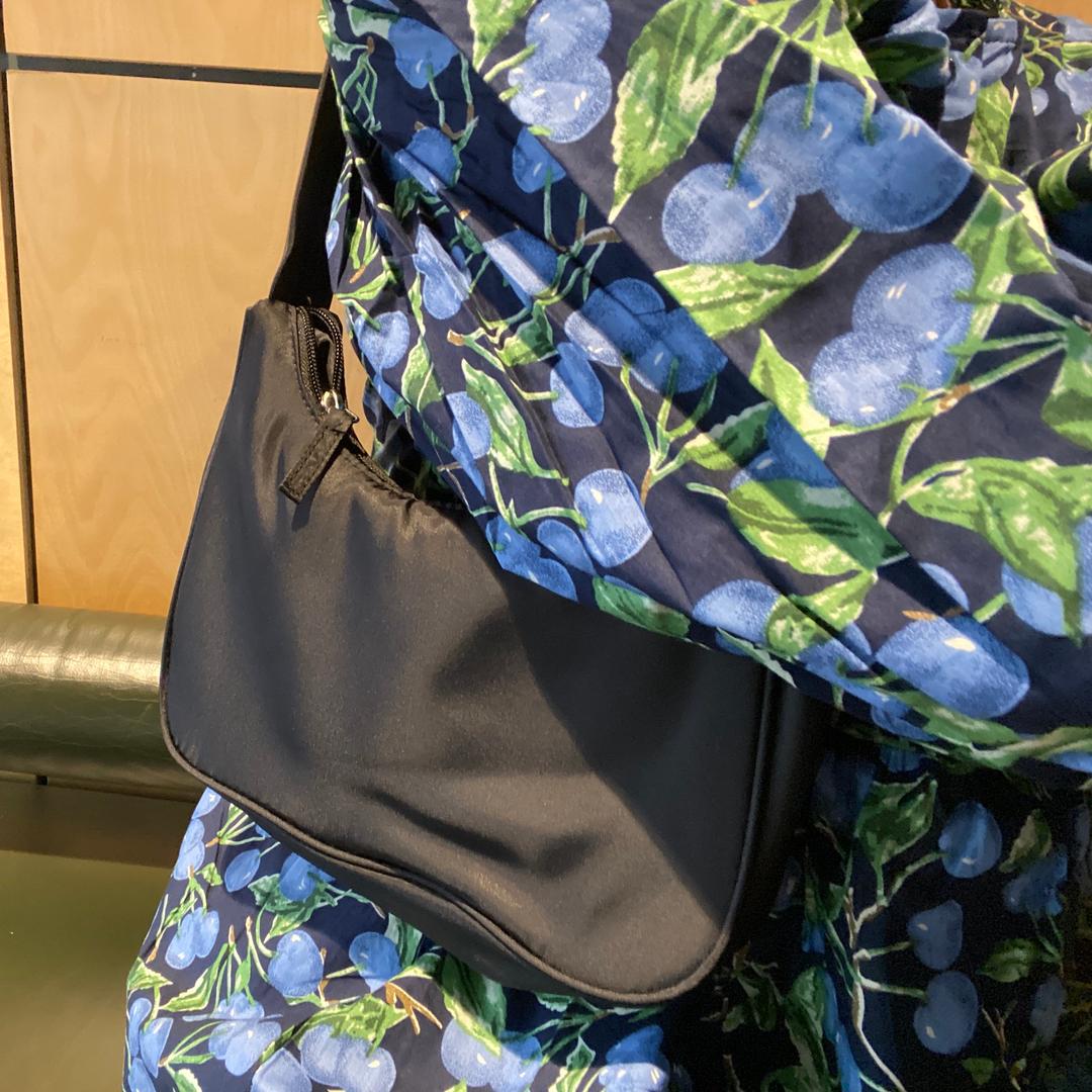 몽키(MONKI) 재생 폴리에스테르 힐마 Hilma 숄더백_블랙