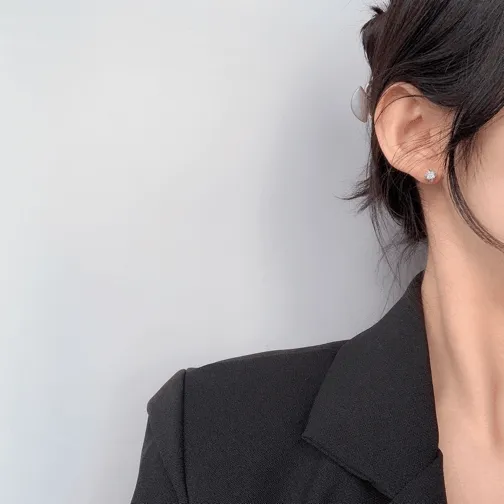 [1+1할인] 자석귀찌 베이직 큐빅 자석 귀찌 - 모노캐비닛/안뚫는 하객 면접 직장인 코디