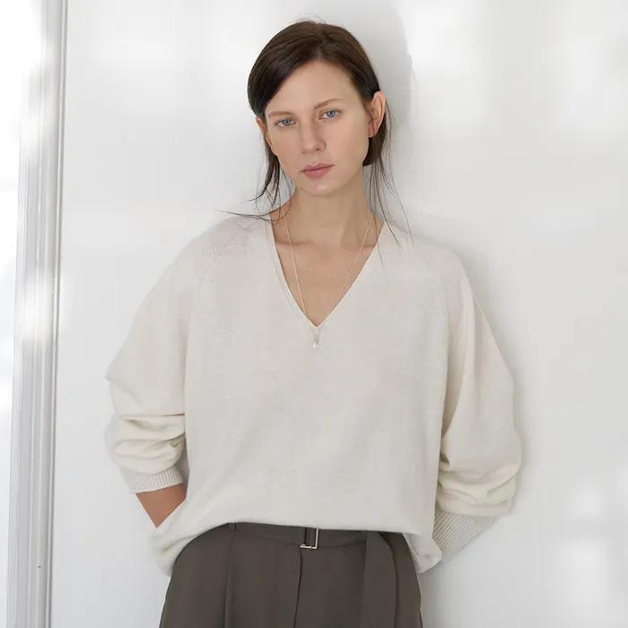 [3/4 예약배송] CASH MERINO V-NECK KNIT_IVORY_OE1C2MKN11IVY