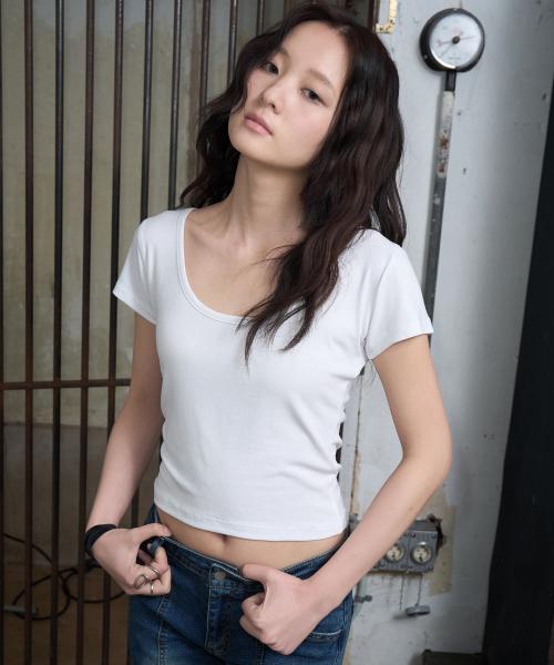에센셜 라운드 하프 슬리브 [화이트]