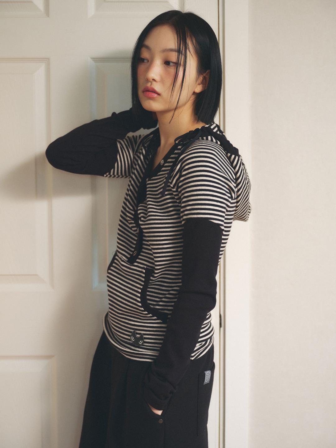 Stripe snap button hoodie (black)