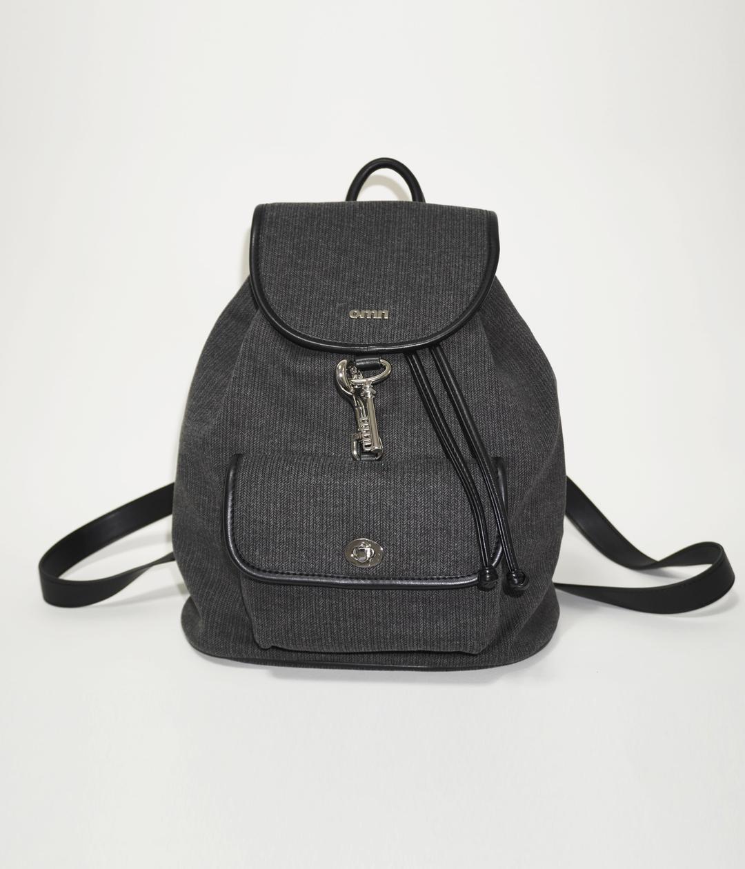 Key& backpack [charcoal]