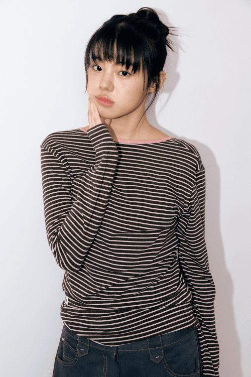 프리 브이 스트라이프 롱 슬리브 (Brown)