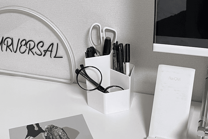 화이트 연필꽂이 펜꽂이 펜통 브러쉬홀더 브러쉬통 필기구 정리 데스크테리어