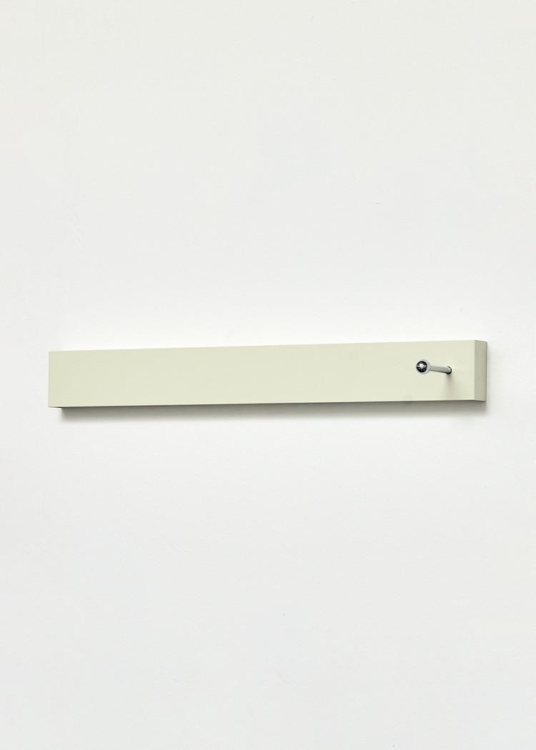 Ball Wall Rack 600 - Greenish ivory