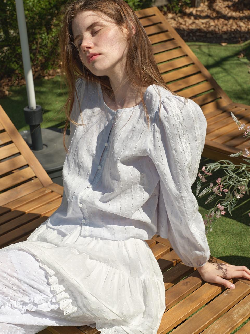 LACE LINE BLOUSE (LIGHT BLUE)