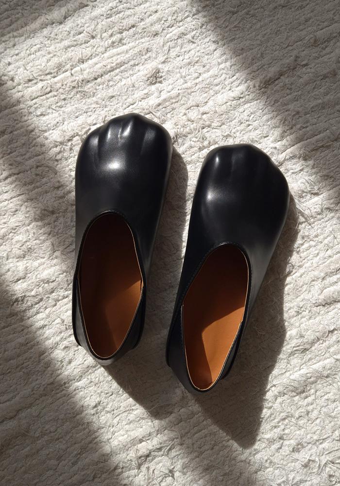 유니크 토라인 투웨이 플랫 블로퍼 1cm 블랙