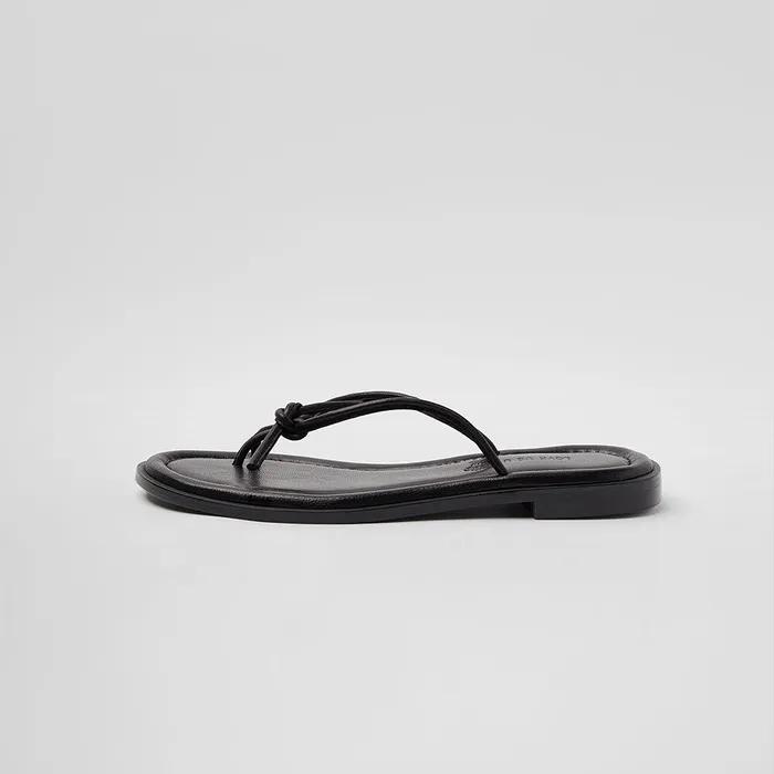 Lambskin Flip FlOPS (Black)