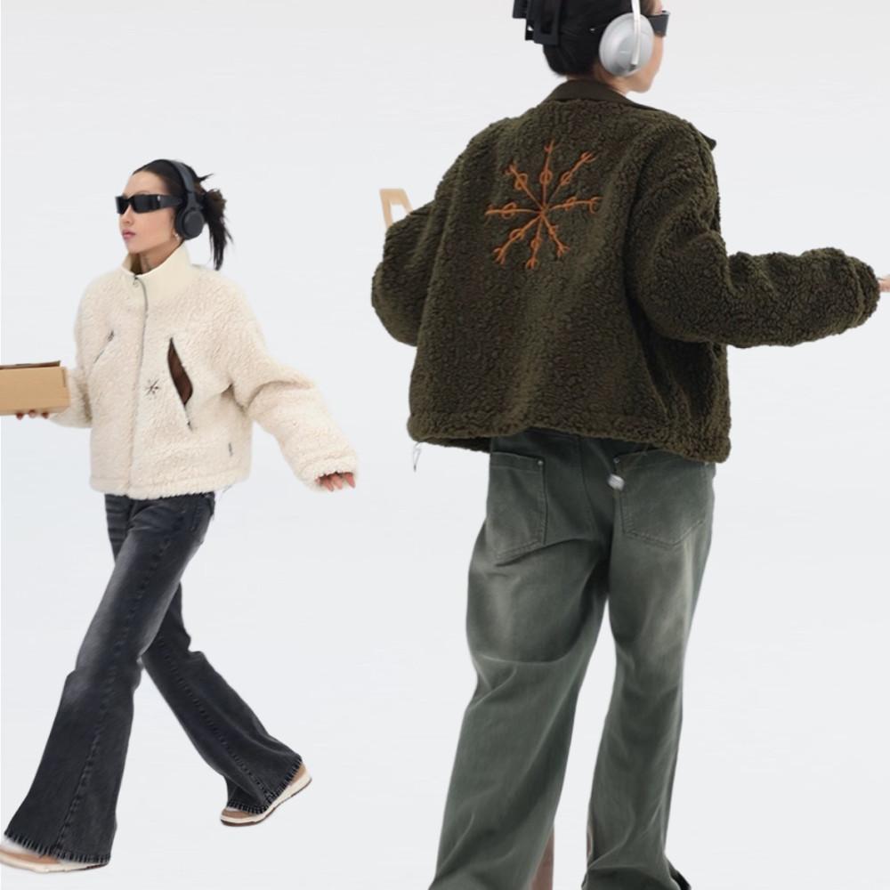 MYFUZZYKON 눈송이 퀼팅 짧은 코트