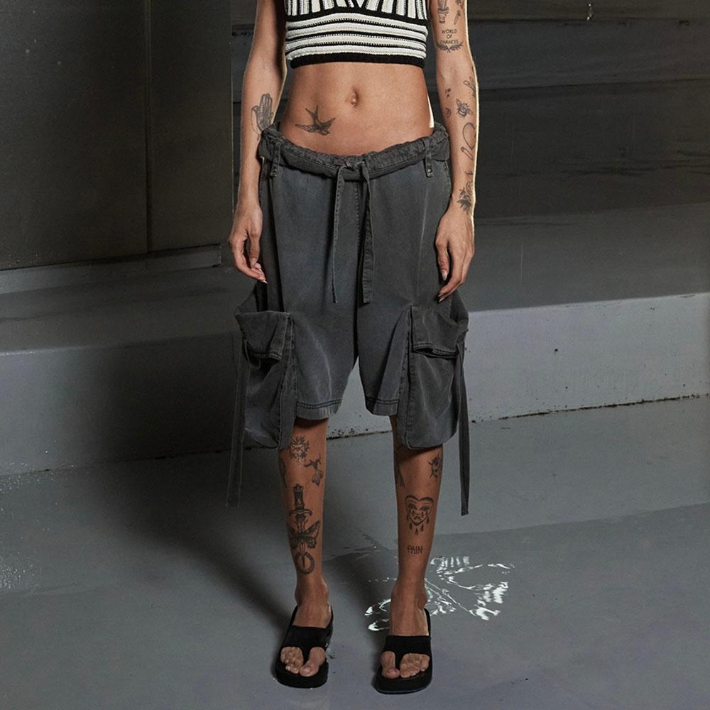 ROLLED WAIST CARGO SHORTS (CHARCOAL)