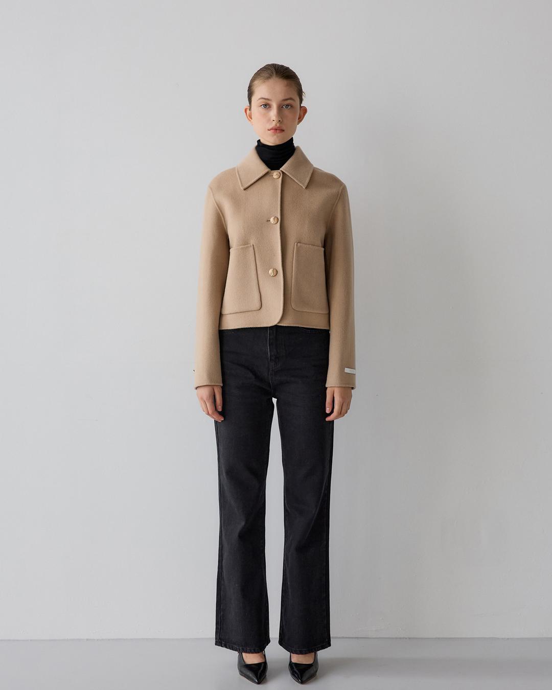 아웃 포켓 숏 코트 - 베이지