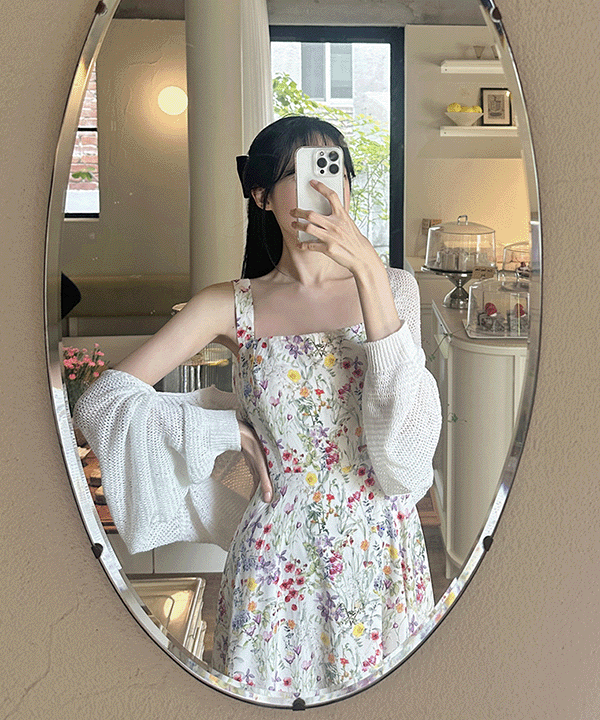 [주문폭주 입고지연 5월 넷째주중 입고 후 순차발송예정] 에밀리 아틀리에 플레어 원피스