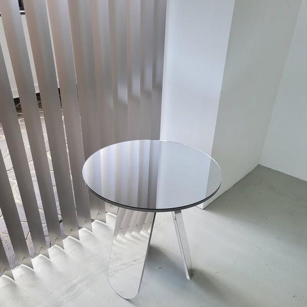 [GREY EDITION 003] the table M