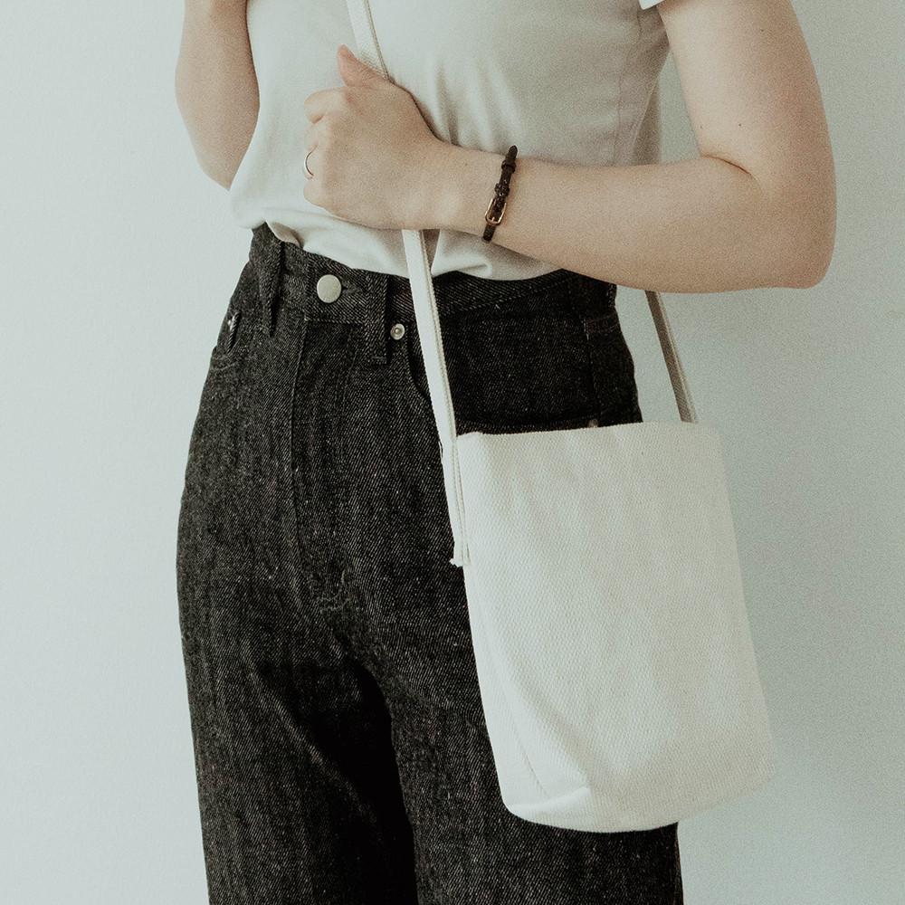 [재고세일]LUFF 러프 바닐라백 크로스 미니