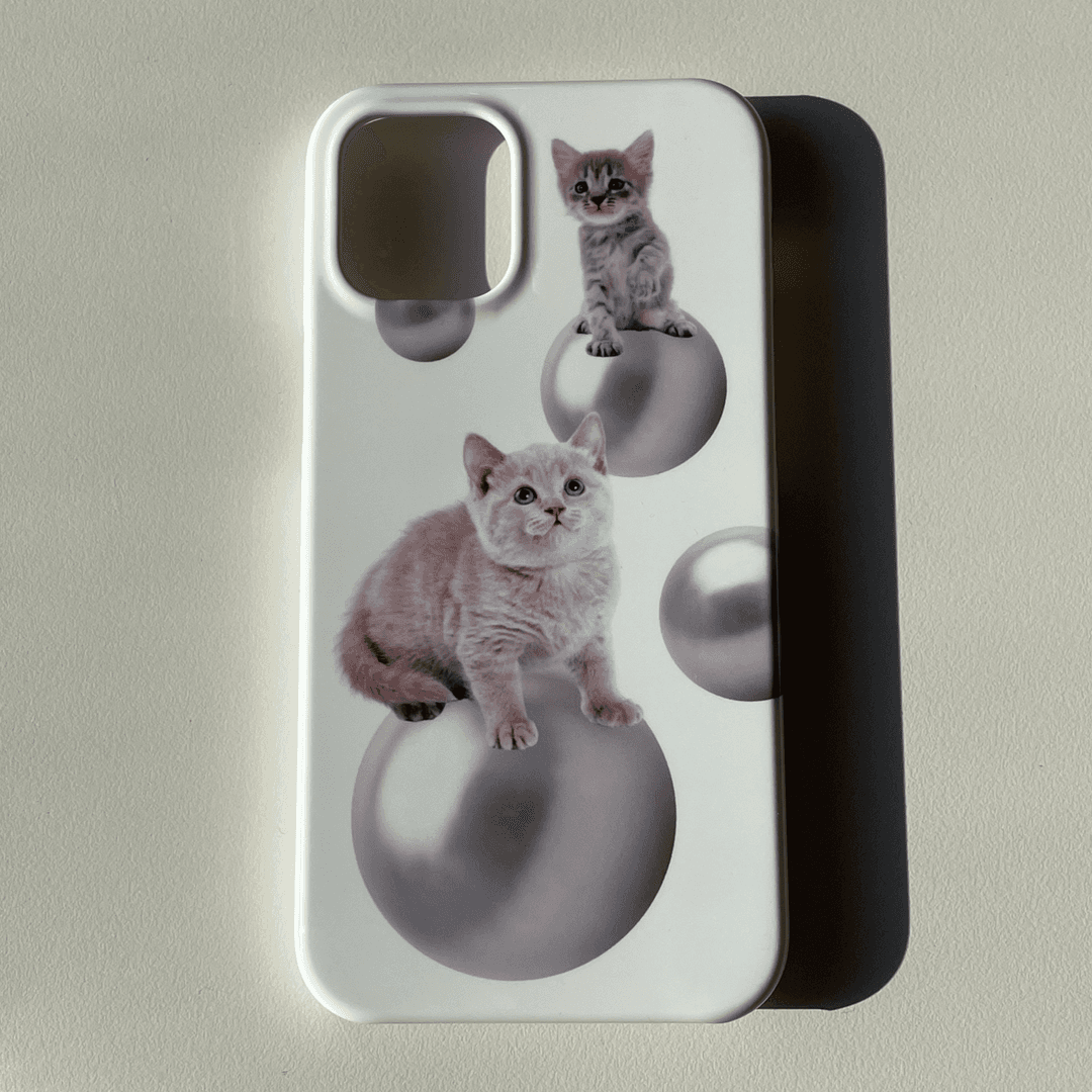 pearl little kitty phone case