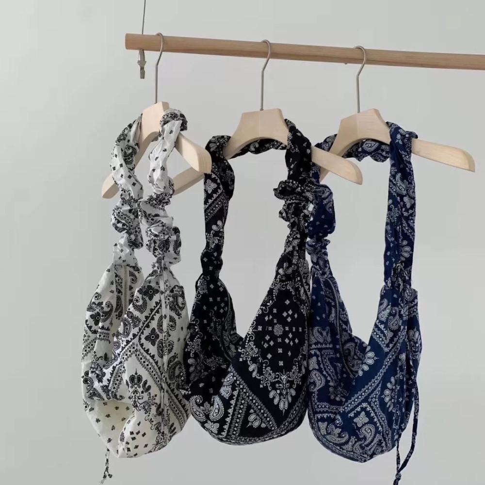 페이즐리 반다나 셔링 스트링 패브릭 호보백 메신저백 크로스바디백 가방