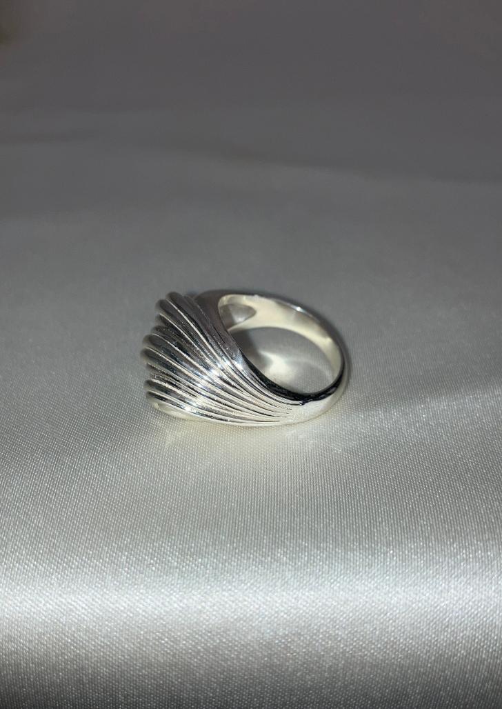 coat ring bold