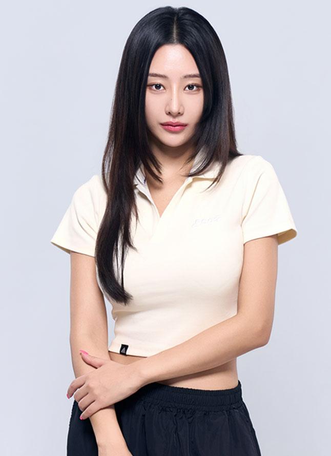 P5034 우먼 로고 크롭 카라티 [크림]