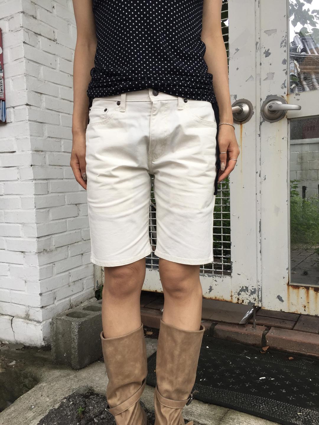 [LEVI'S] Milk half pants