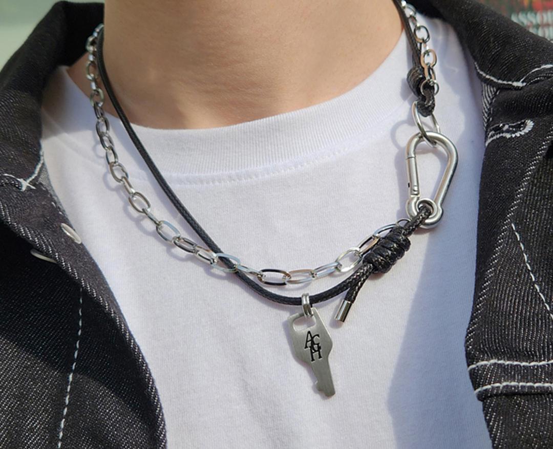 써지컬스틸 & 로프 레이어드 카라비너 열쇠 펜던트 목걸이 _ 블랙