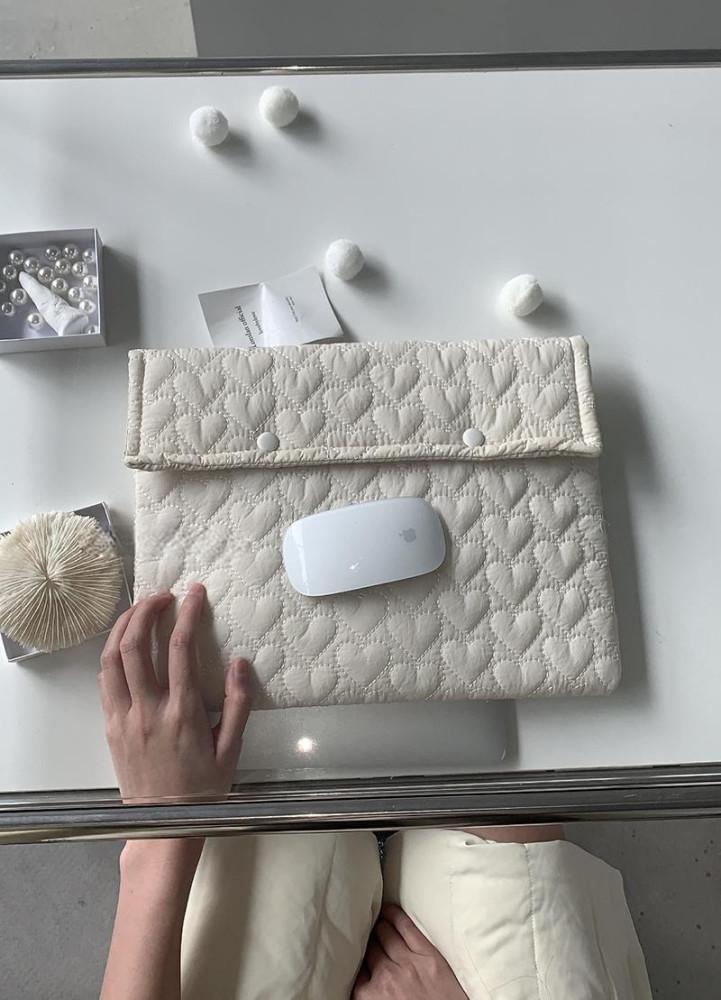수심 Beige Laptop Pouch 하트 노트북 파우치 아이패드 14인치 퀼팅 베이지
