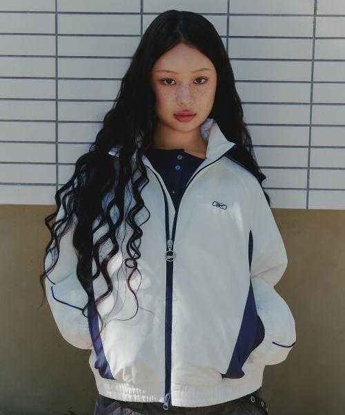 프리미어 크롭 트랙 경량 패딩 (W) - 오프 화이트