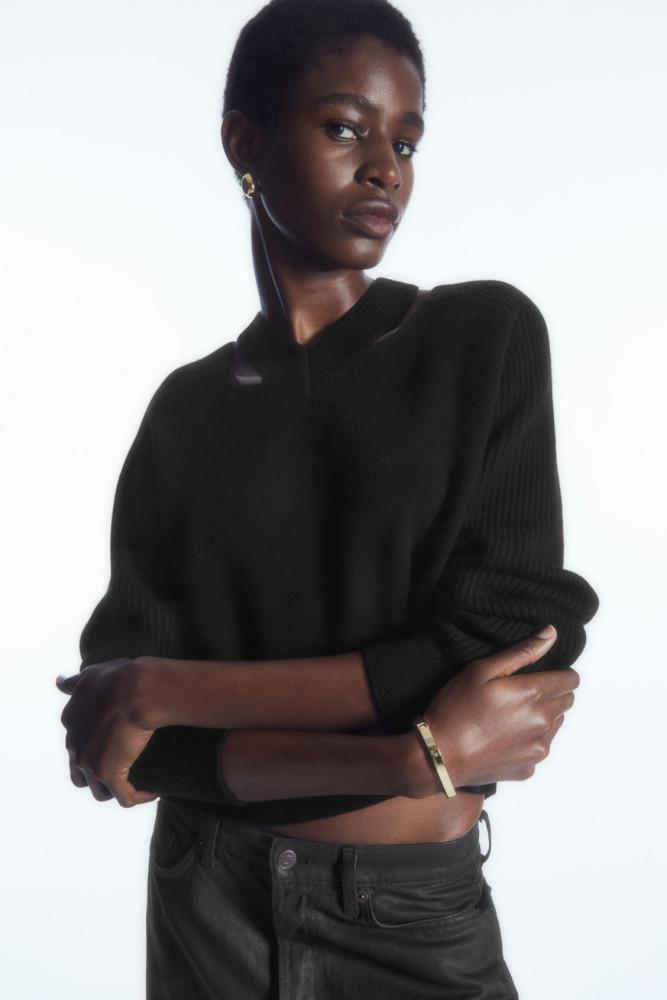 COS 코스 디컨스트럭티드 울 점퍼 니트 스웨터 블랙 데일리 캐주얼룩 1196167001