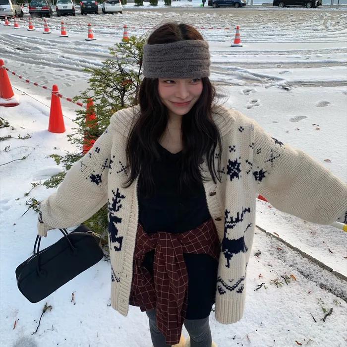 Deer cowichan cardigan_beige